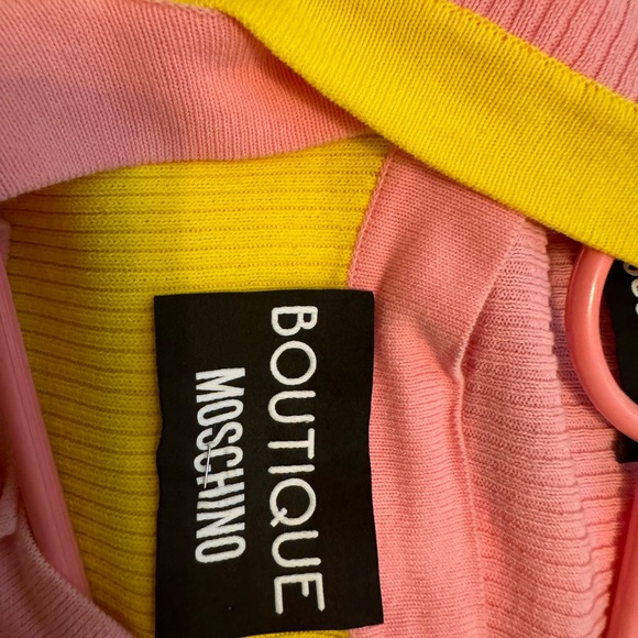 Boutique Moschino - two pieces pink and yellow ribbed and fitted. Beautiful - Picture 2 of 4